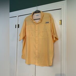 Columbia Men's Casual Button-Down in Butter Yellow